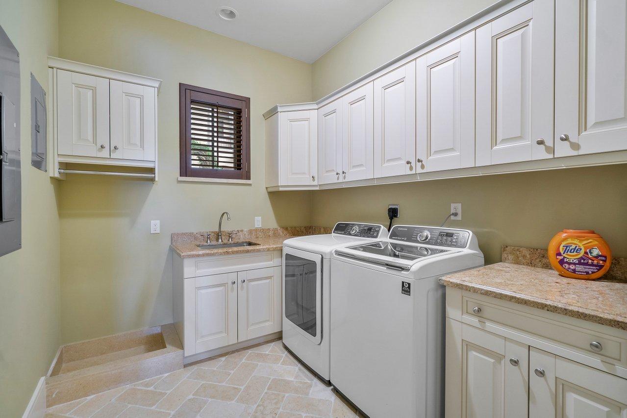 304 Villa Drive Jupiter, FL 33477 - Photo 31 of 48 018-304VillaDrive-Jupiter-FL-33477-SMALL