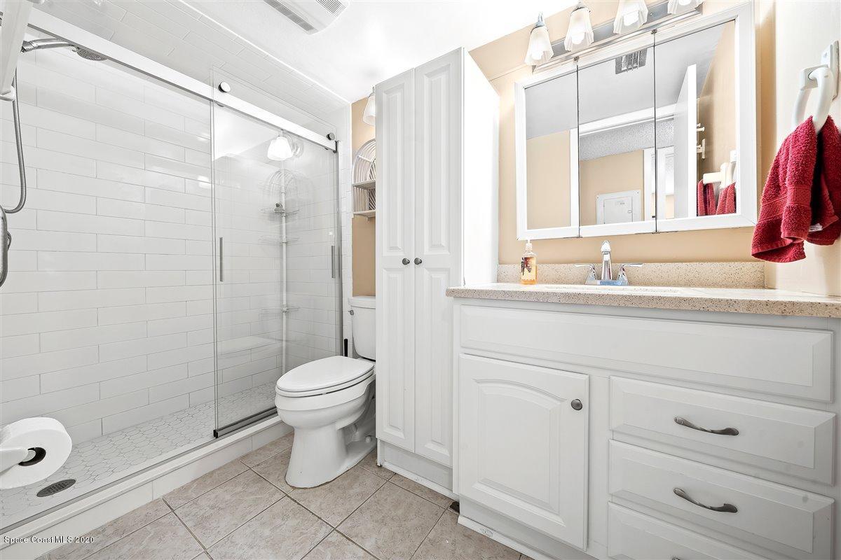 598 North Wickham Road, Unit 73 Melbourne, FL 32935 - Photo 4 of 33 Walk In Shower