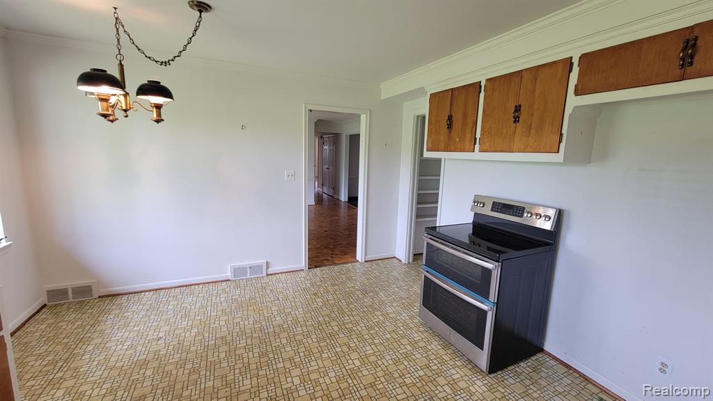 3760 West Maple Road Bloomfield Hills, MI 48301 - Photo 18 of 38 Gallery Image 18