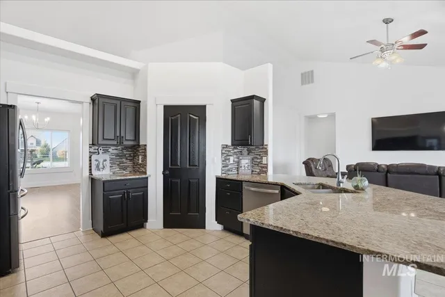 $889,000 | 292 Harris View Way, Melba, ID 83641