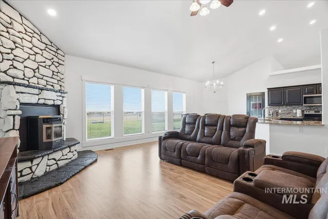 $889,000 | 292 Harris View Way, Melba, ID 83641