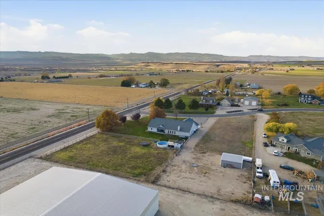 $889,000 | 292 Harris View Way, Melba, ID 83641