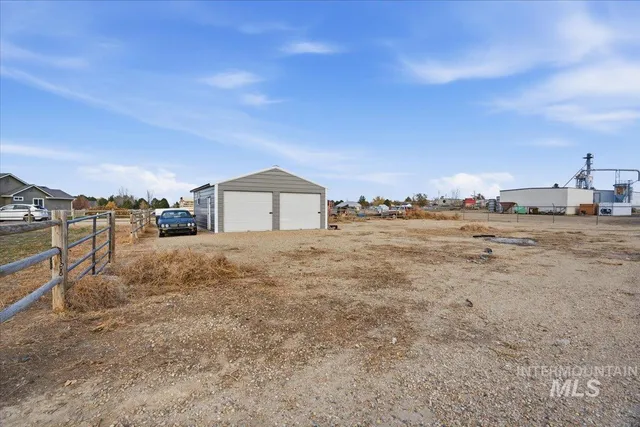 $889,000 | 292 Harris View Way, Melba, ID 83641