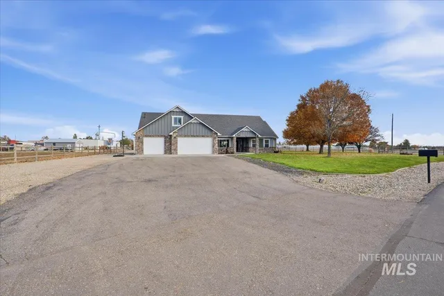 $869,900 | 292 Harris View Way, Melba, ID 83641