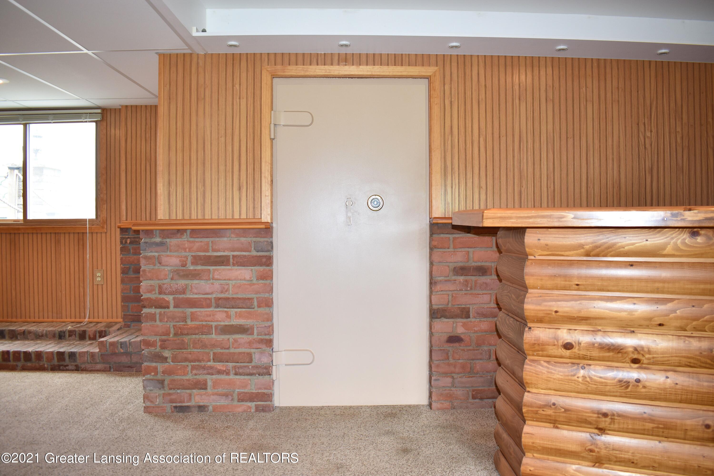 2989 Kalmbach Road Chelsea, MI 48118 - Photo 5 of 45 27
