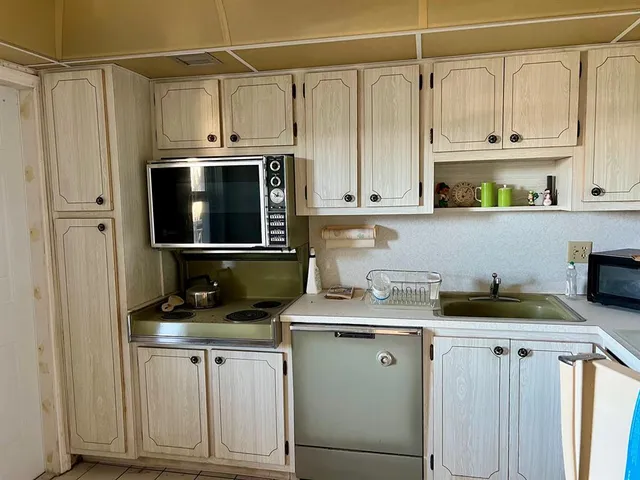 $279,000 | 3100 Northeast 48th Court, Unit 307, Lighthouse Point, FL 33064