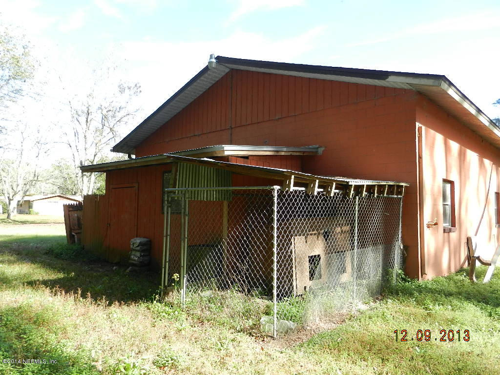 10232 Crystal Springs Road Jacksonville, FL 32221 - Photo 18 of 26 Rear of garage