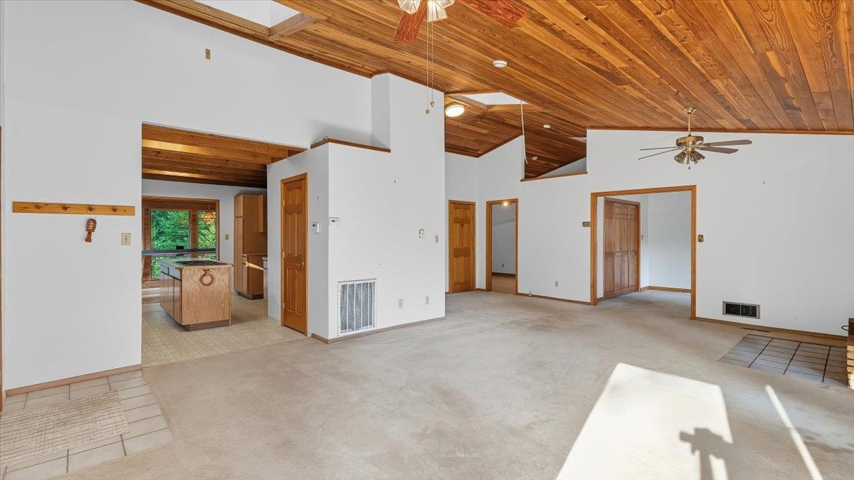 42604 North Hatch Road Deer Park, WA 99006 - Photo 5 of 41 Gallery Image 5