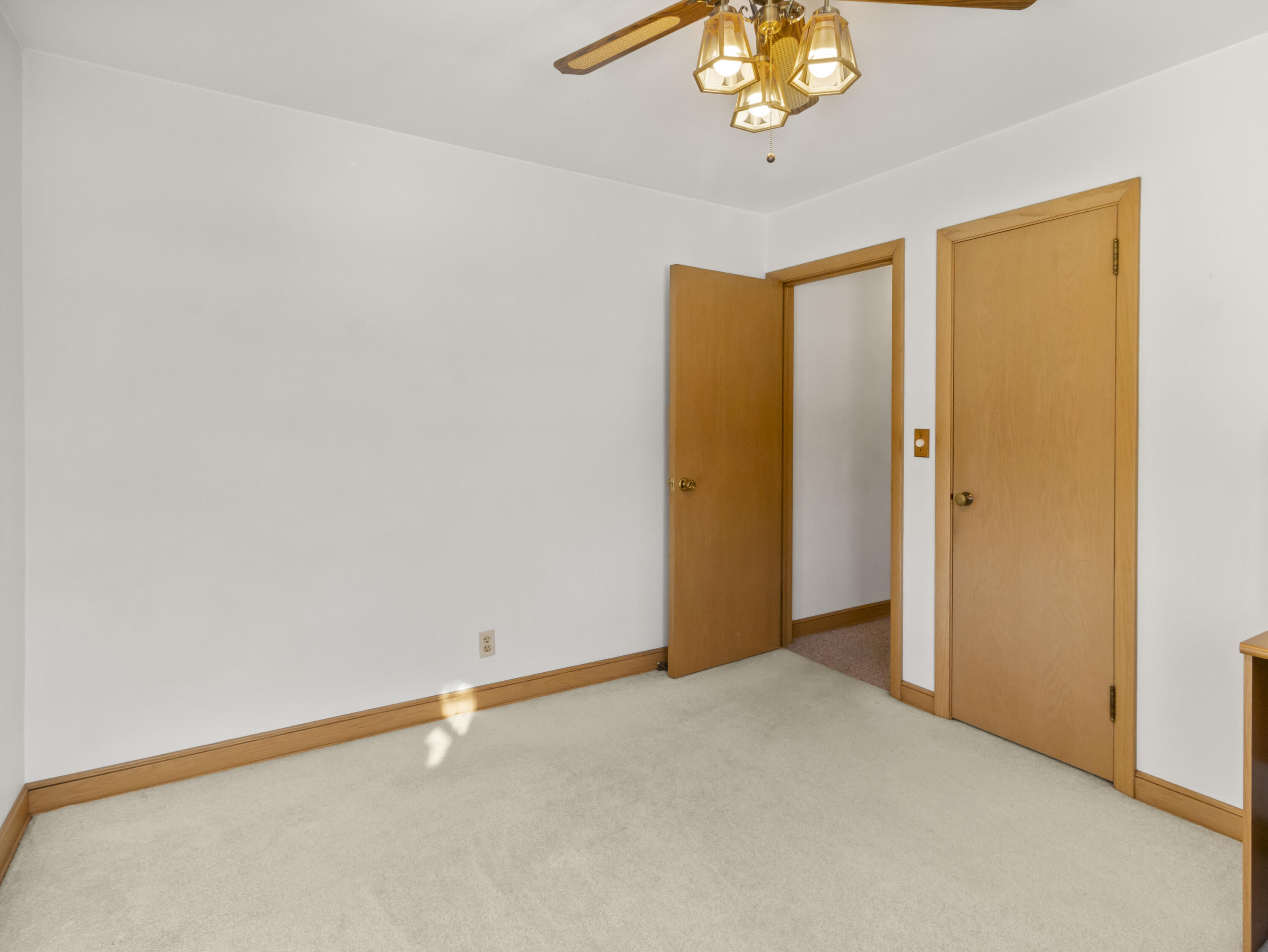 5701 West Stack Drive Milwaukee, WI 53219 - Photo 15 of 43 IMG_3135