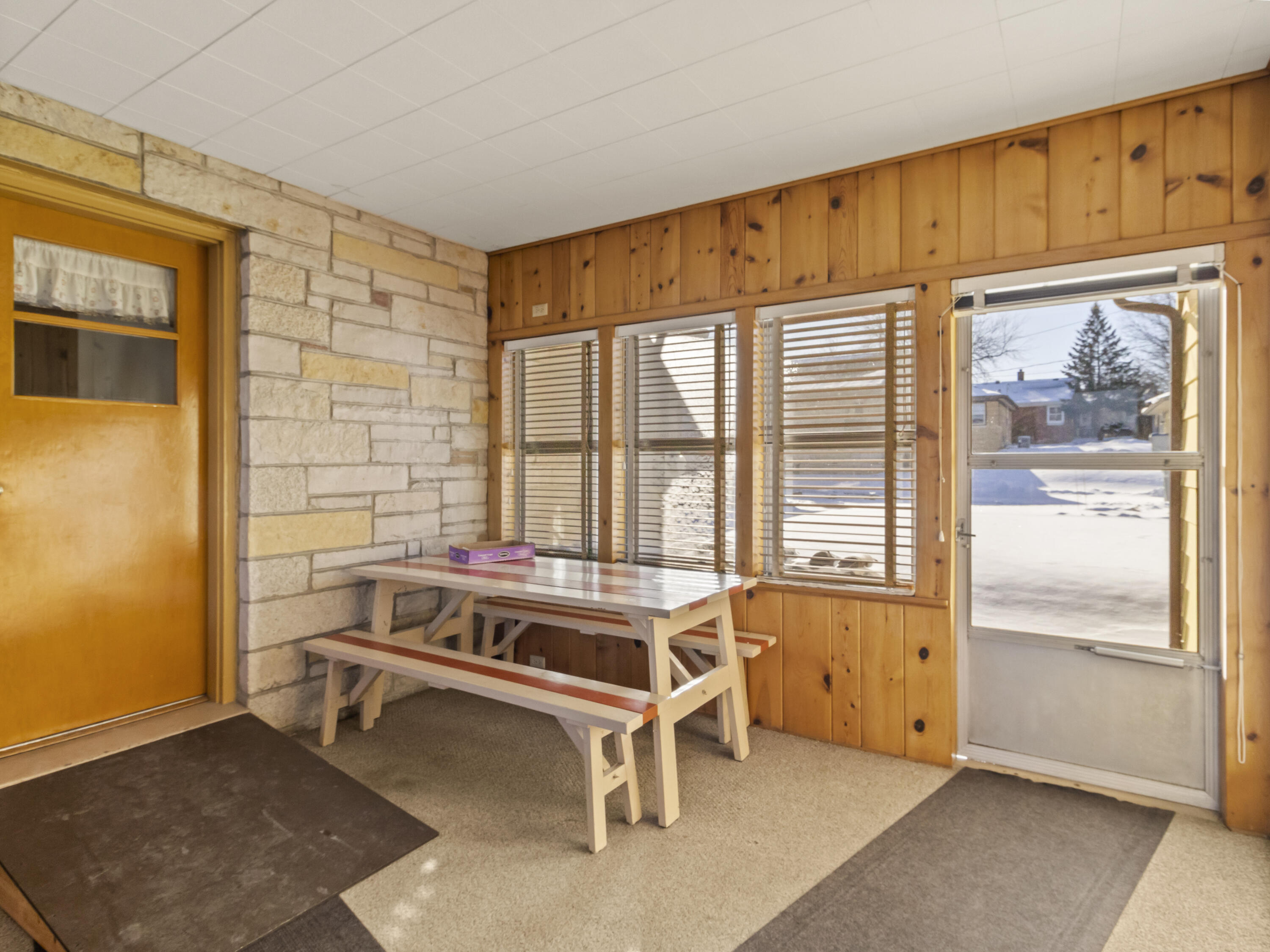 5701 West Stack Drive Milwaukee, WI 53219 - Photo 20 of 43 IMG_3141