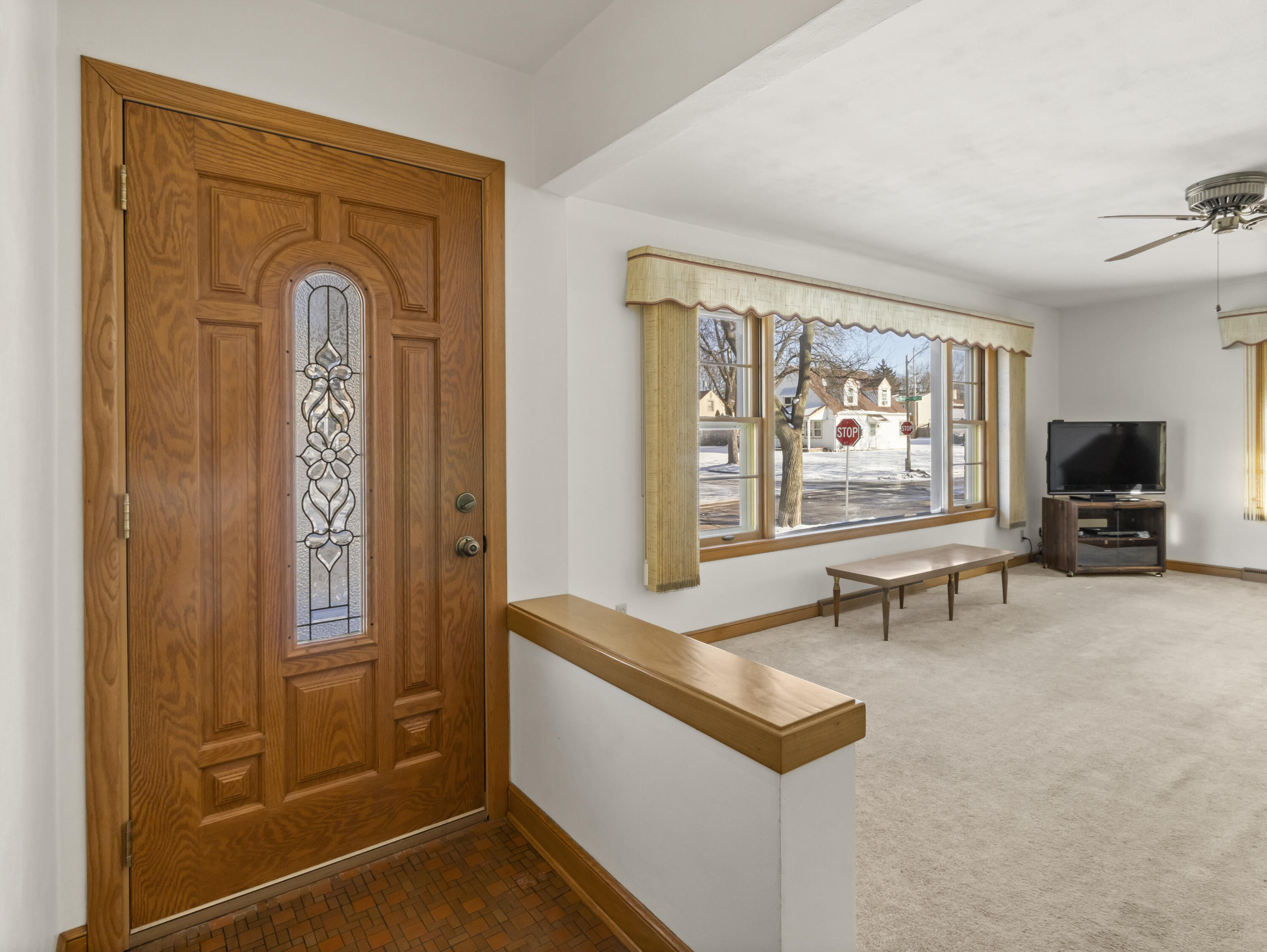 5701 West Stack Drive Milwaukee, WI 53219 - Photo 2 of 43 IMG_3168