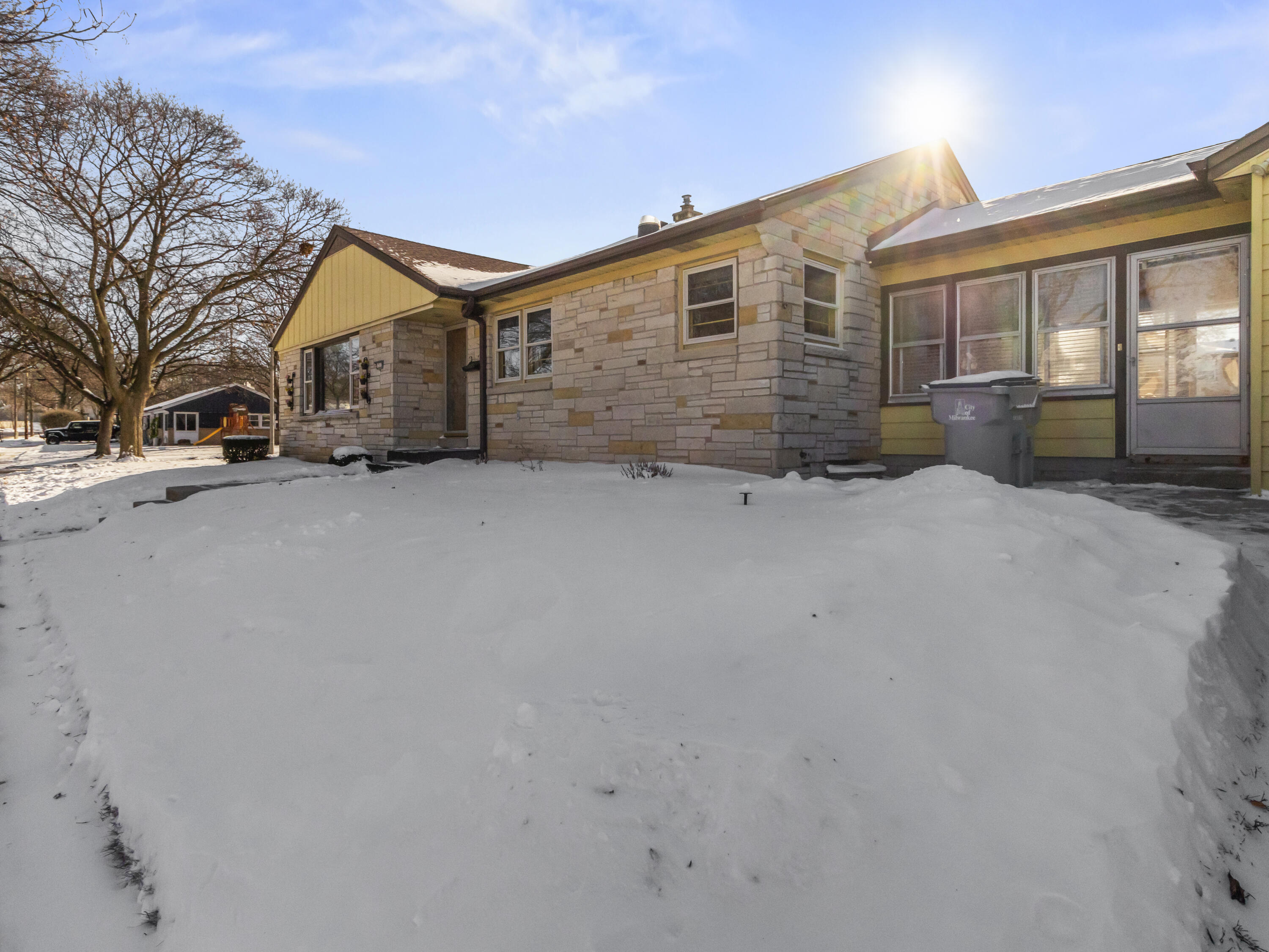 5701 West Stack Drive Milwaukee, WI 53219 - Photo 27 of 43 IMG_3191