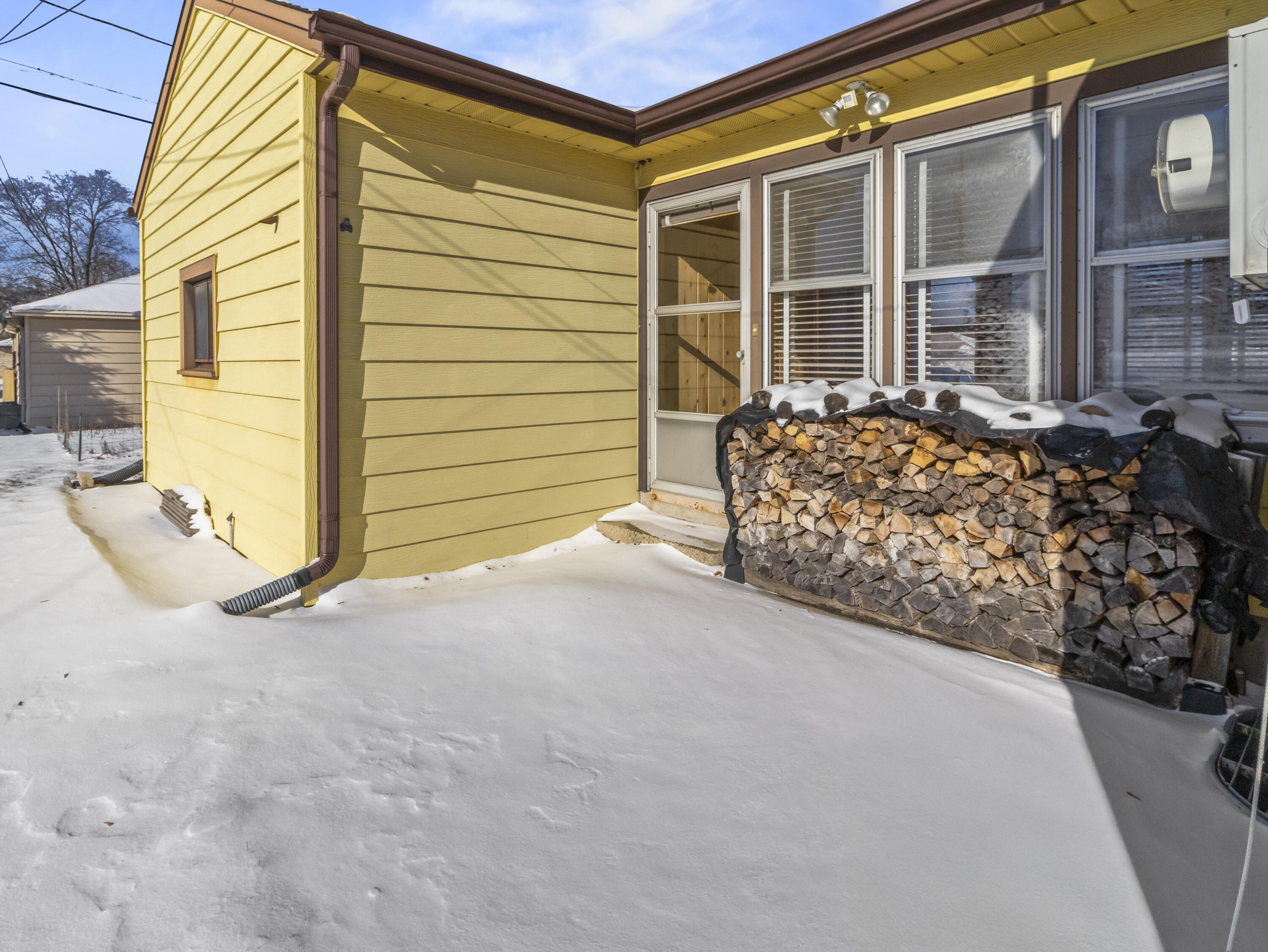 5701 West Stack Drive Milwaukee, WI 53219 - Photo 29 of 43 IMG_3176