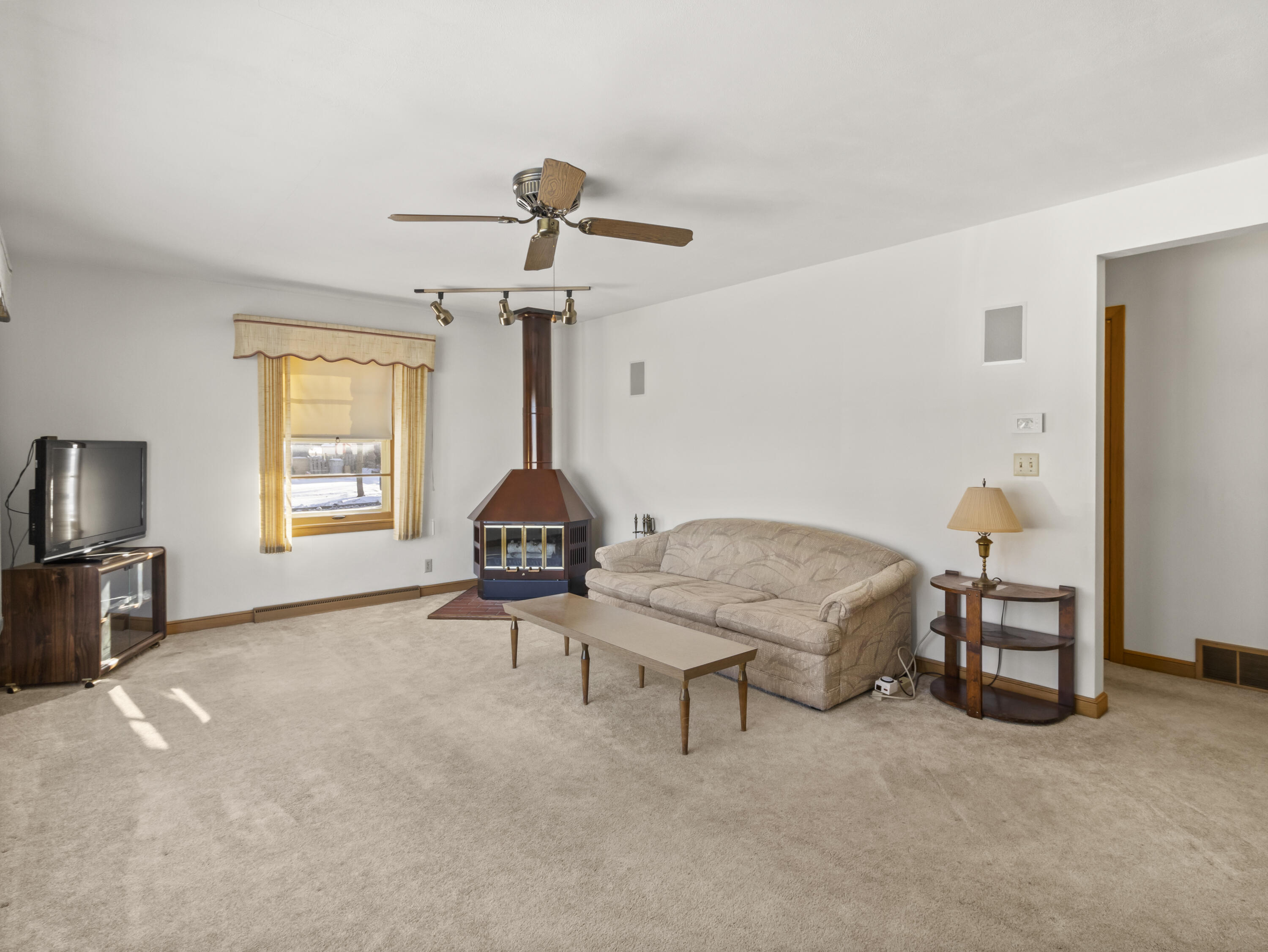 5701 West Stack Drive Milwaukee, WI 53219 - Photo 34 of 43 IMG_3090