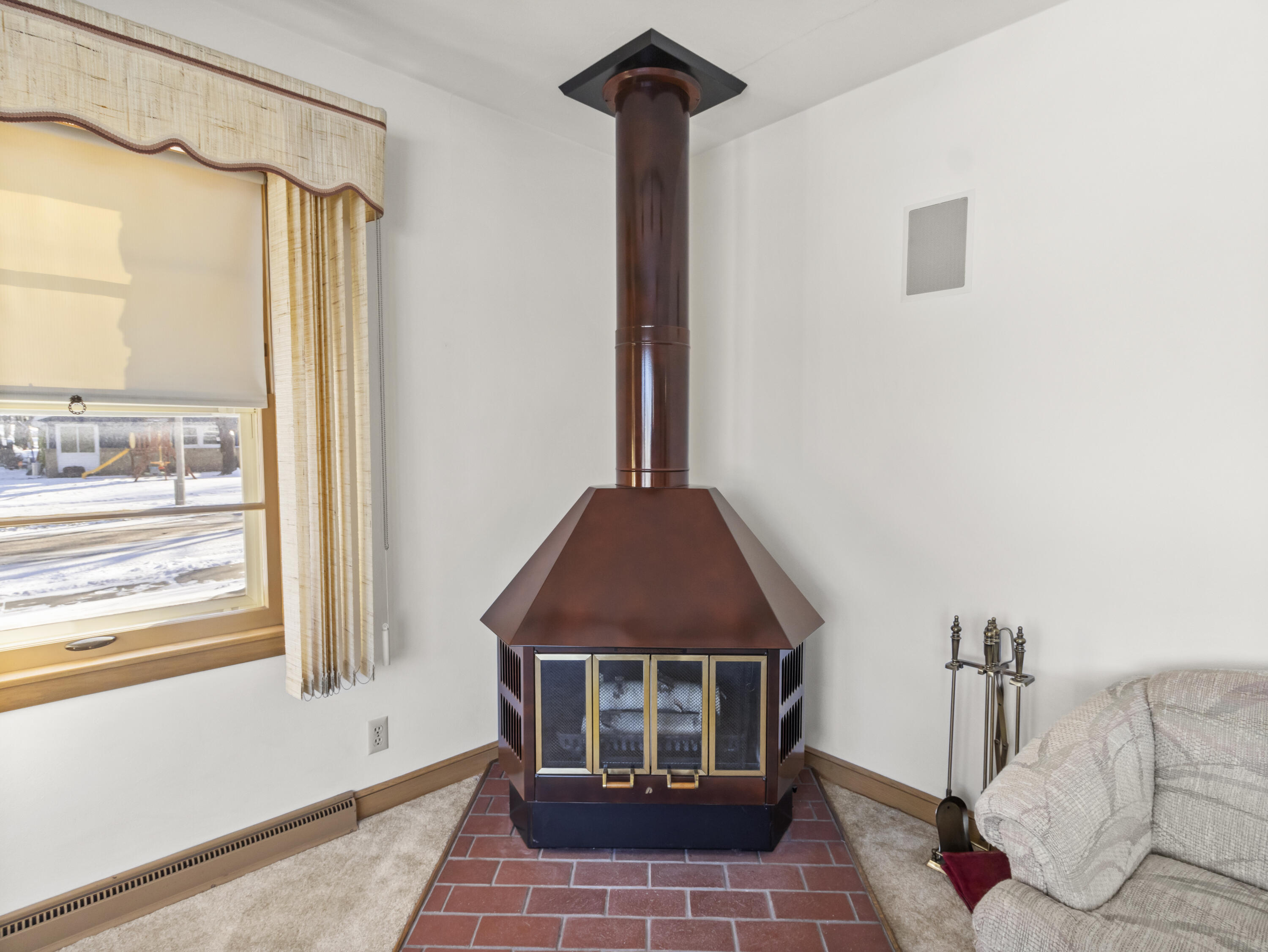 5701 West Stack Drive Milwaukee, WI 53219 - Photo 4 of 43 IMG_3084