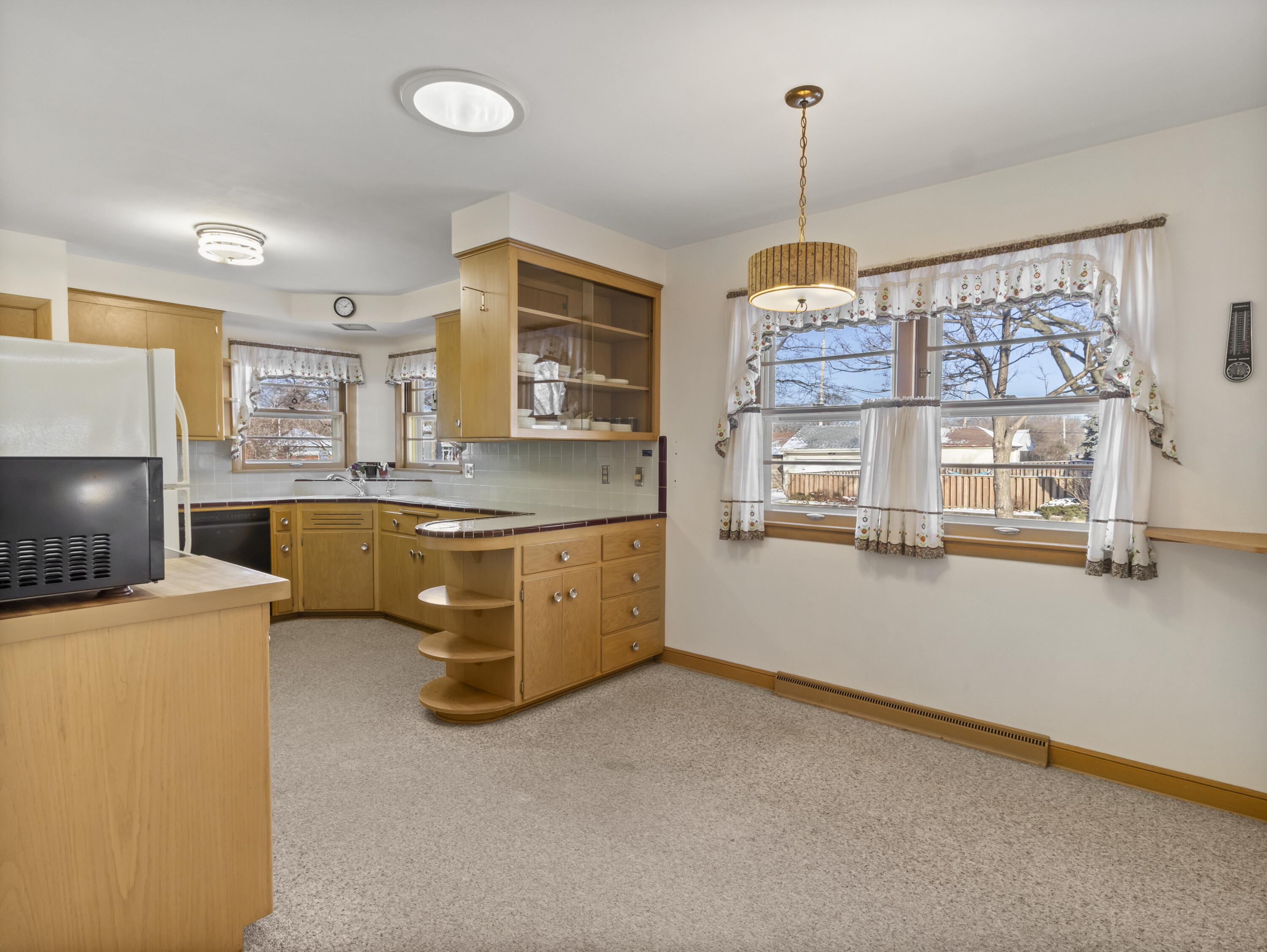 5701 West Stack Drive Milwaukee, WI 53219 - Photo 6 of 43 IMG_3072