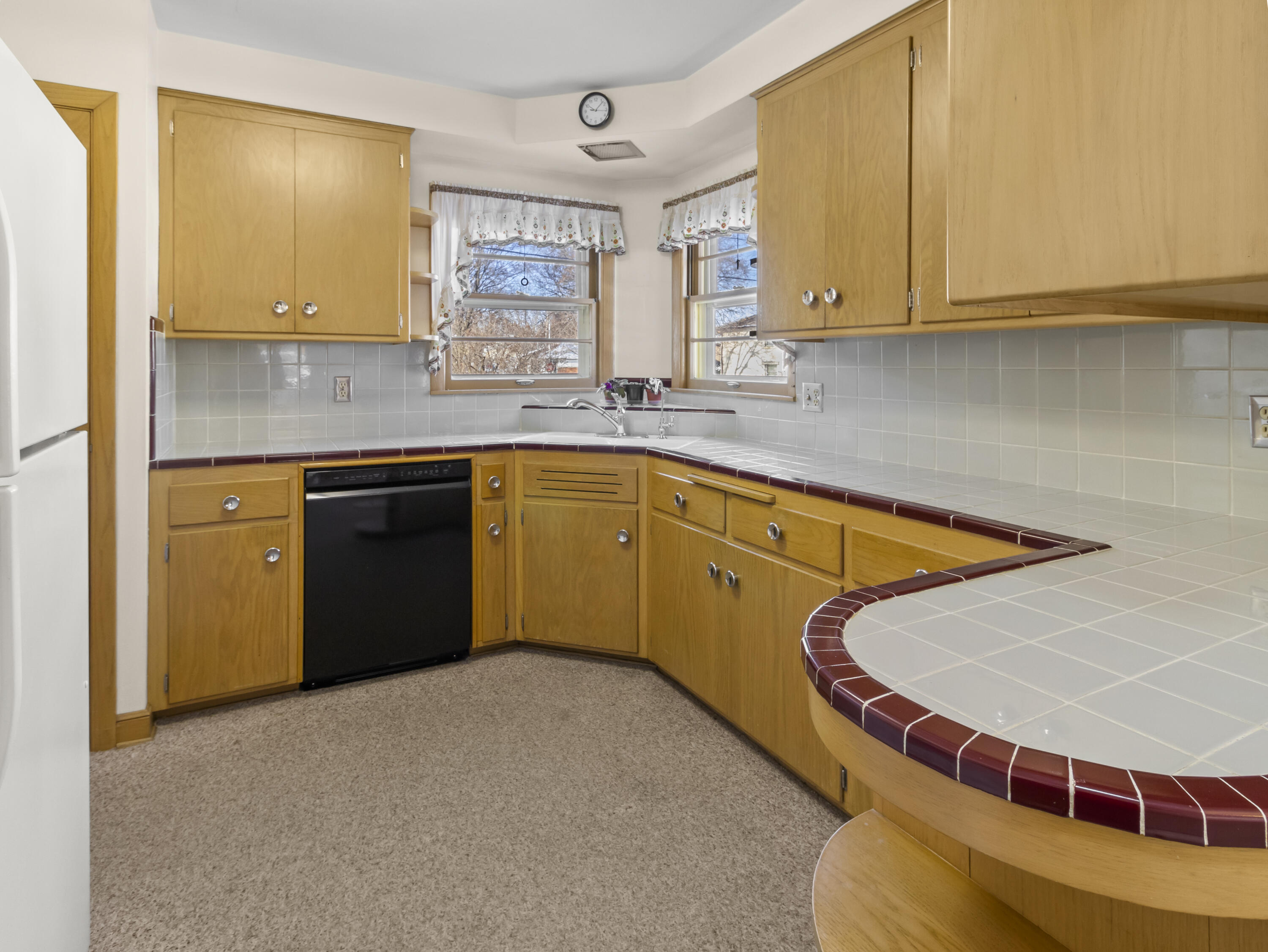 5701 West Stack Drive Milwaukee, WI 53219 - Photo 7 of 43 IMG_3069