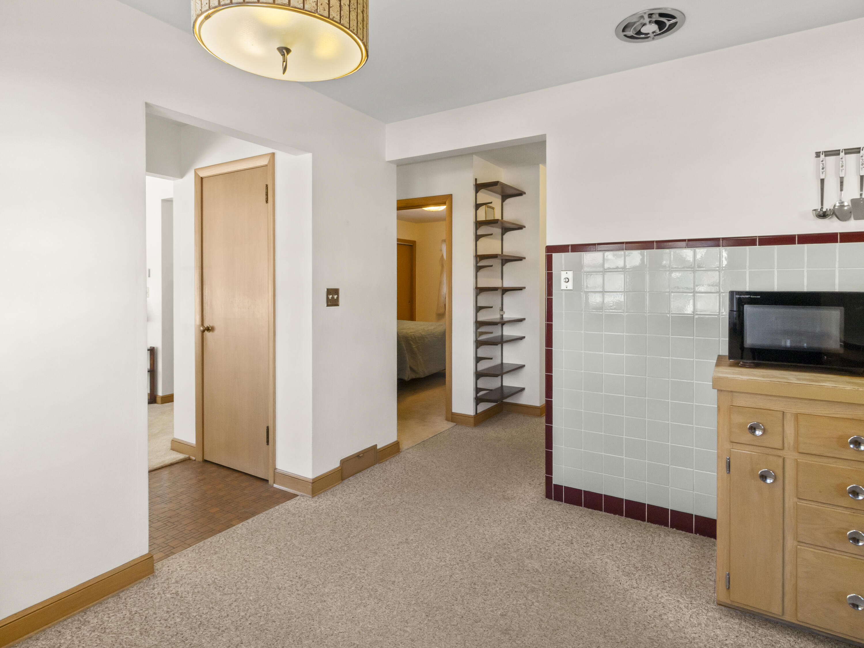 5701 West Stack Drive Milwaukee, WI 53219 - Photo 9 of 43 IMG_3075