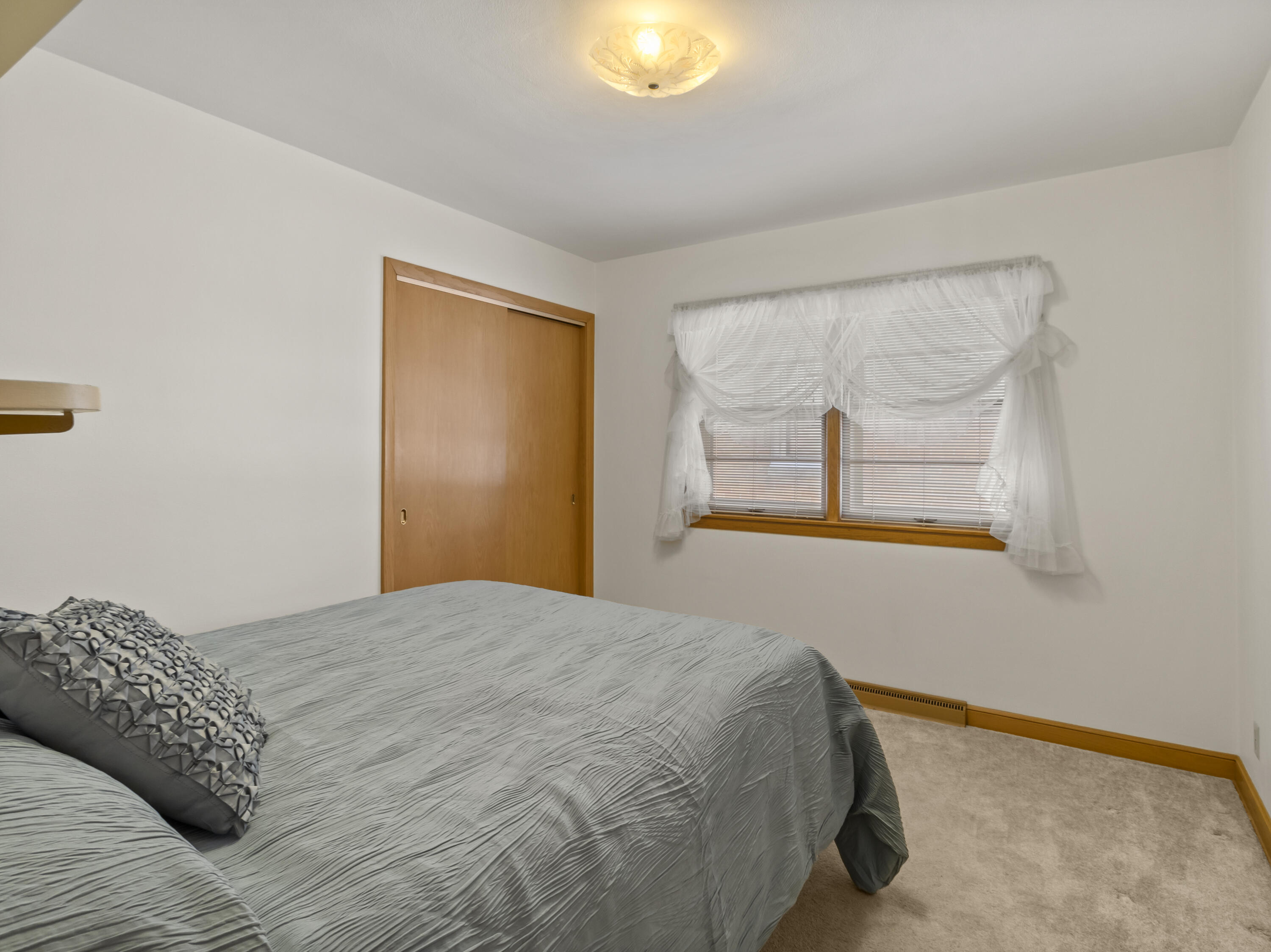 5701 West Stack Drive Milwaukee, WI 53219 - Photo 10 of 43 IMG_3105