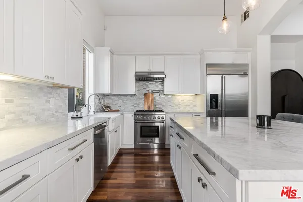 $12,650 | 5734 South Celedon Creek, Playa Vista, CA 90094