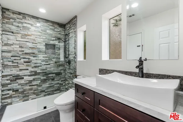 $12,650 | 5734 South Celedon Creek, Playa Vista, CA 90094