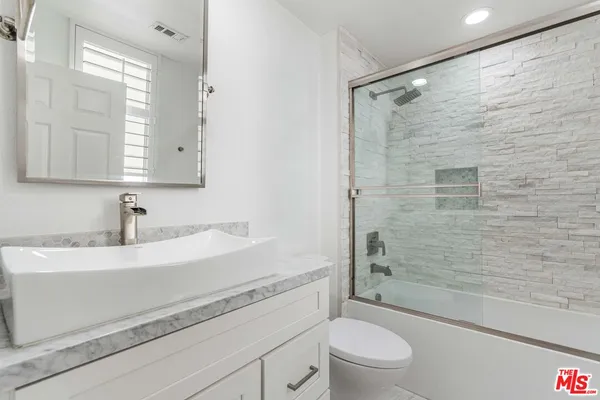 $12,650 | 5734 South Celedon Creek, Playa Vista, CA 90094