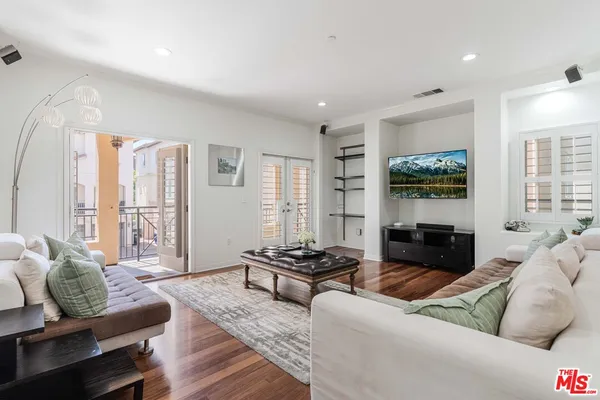 $12,650 | 5734 South Celedon Creek, Playa Vista, CA 90094