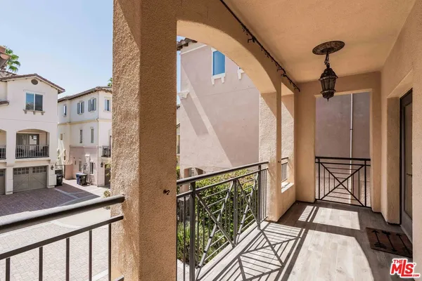 $12,650 | 5734 South Celedon Creek, Playa Vista, CA 90094