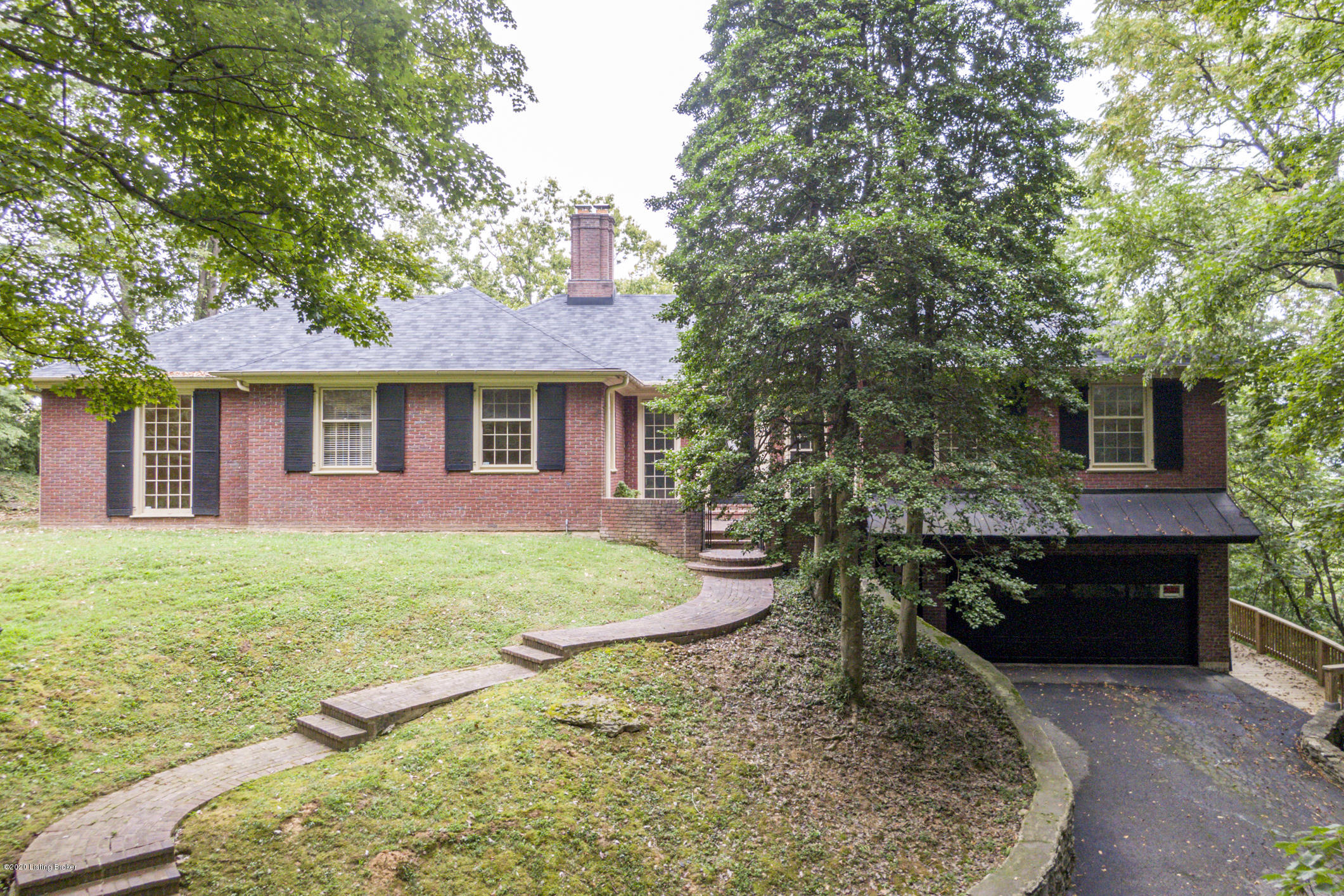 31 Stonebridge Road Louisville, KY 40207 - Photo 1 of 60 31 Stonebridge Drive-1001