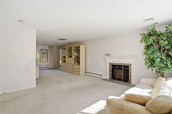 $325,000 | 56 Governors Hill, Unit 566, West Warwick, RI 02893