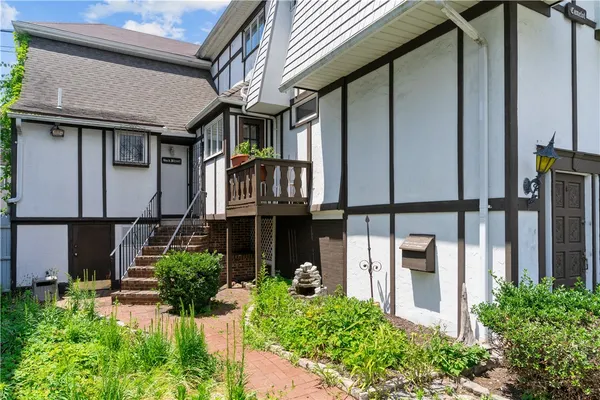 $775,000 | 129 Academy Avenue, Providence, RI 02908