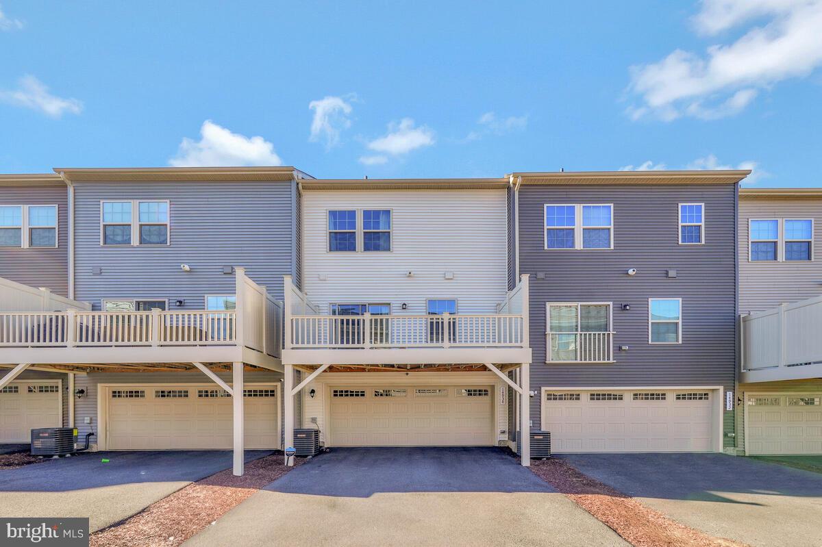 14934 Ring House Road Brandywine, MD 20613 - Photo 32 of 34 a front view of a house with a yard