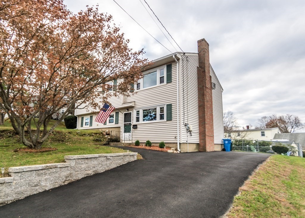 170 Ravenswood Road Waltham, MA 02453 - Photo 2 of 15