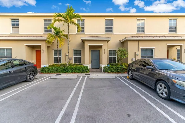$371,700 | 533 Northeast 5th Place, Homestead, FL 33034