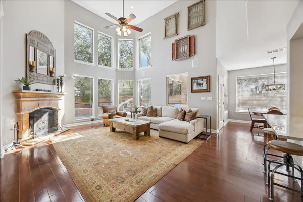 $1,250,000 | 1804 Val Verde Drive, Austin, TX 78732