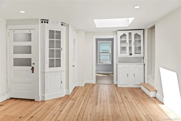 $2,900 | 51 Spring Street, Unit B, Oyster Bay, NY 11771