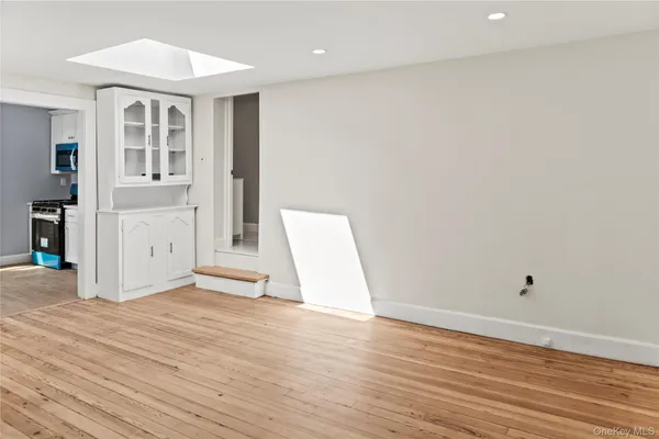$2,900 | 51 Spring Street, Unit B, Oyster Bay, NY 11771
