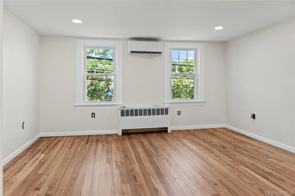 $2,900 | 51 Spring Street, Unit B, Oyster Bay, NY 11771