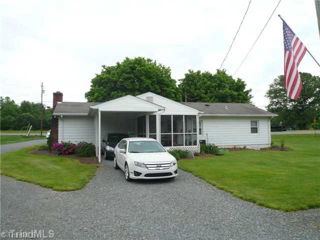 185 Berrymore Road Reidsville, NC 27320 - Photo 2 of 11 Exterior Back.