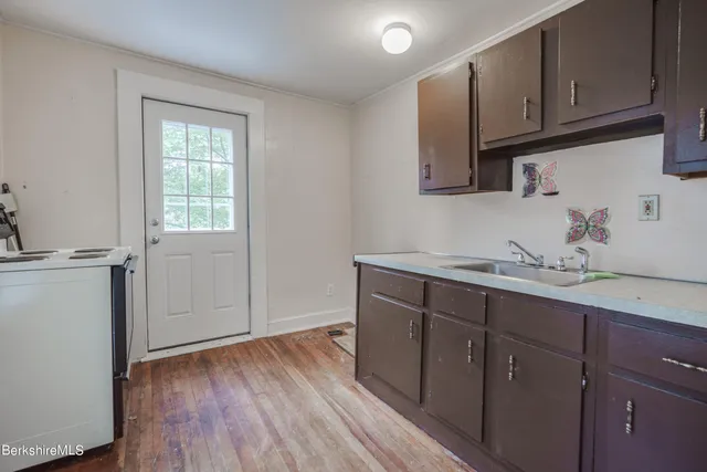 $289,000 | 122 Sandisfield Road, Sandisfield, MA 01255