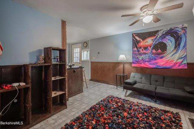 $289,000 | 122 Sandisfield Road, Sandisfield, MA 01255