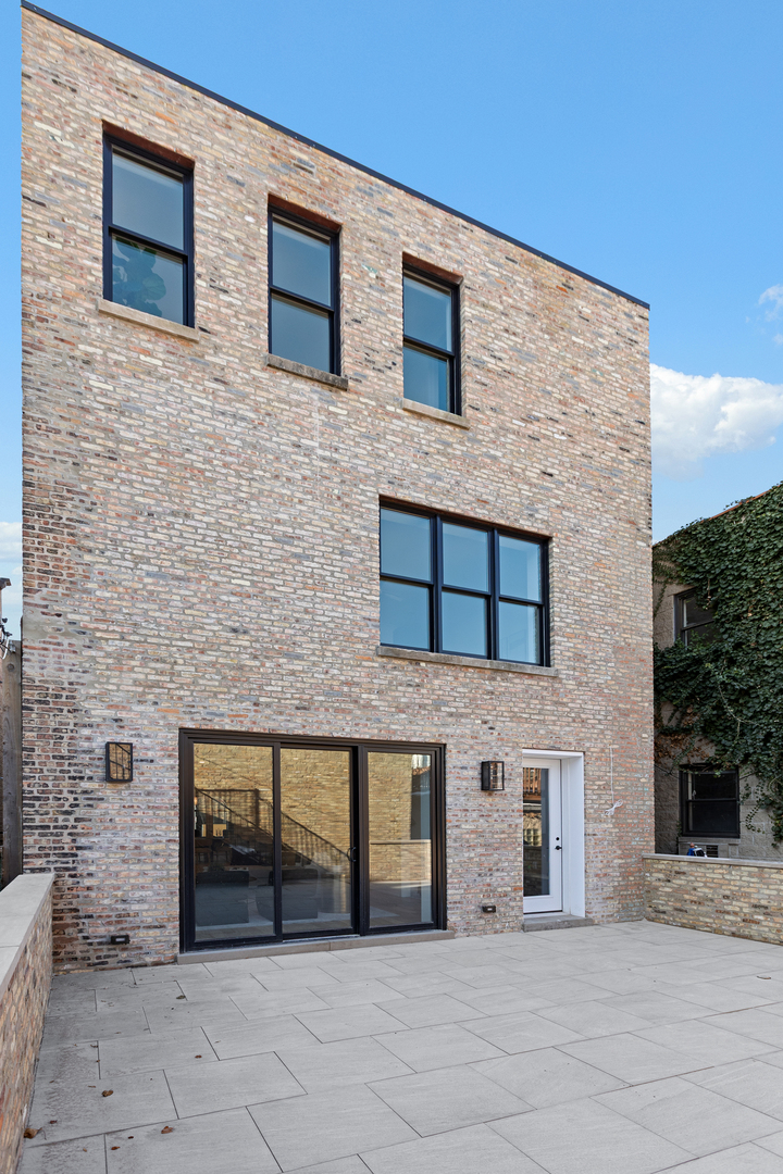 3711 North Magnolia Avenue Chicago, IL 60613 - Photo 14 of 64