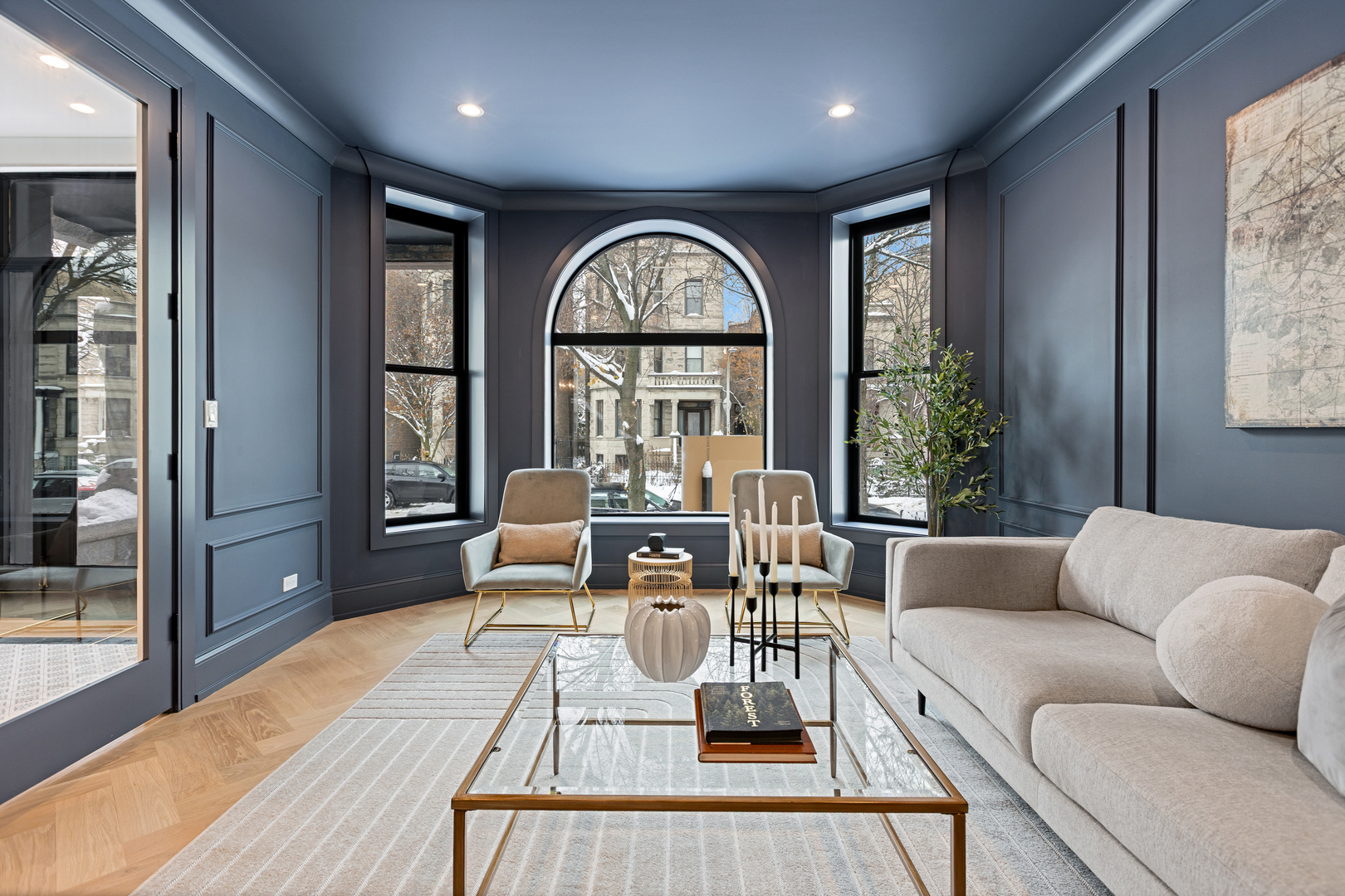 3711 North Magnolia Avenue Chicago, IL 60613 - Photo 2 of 64