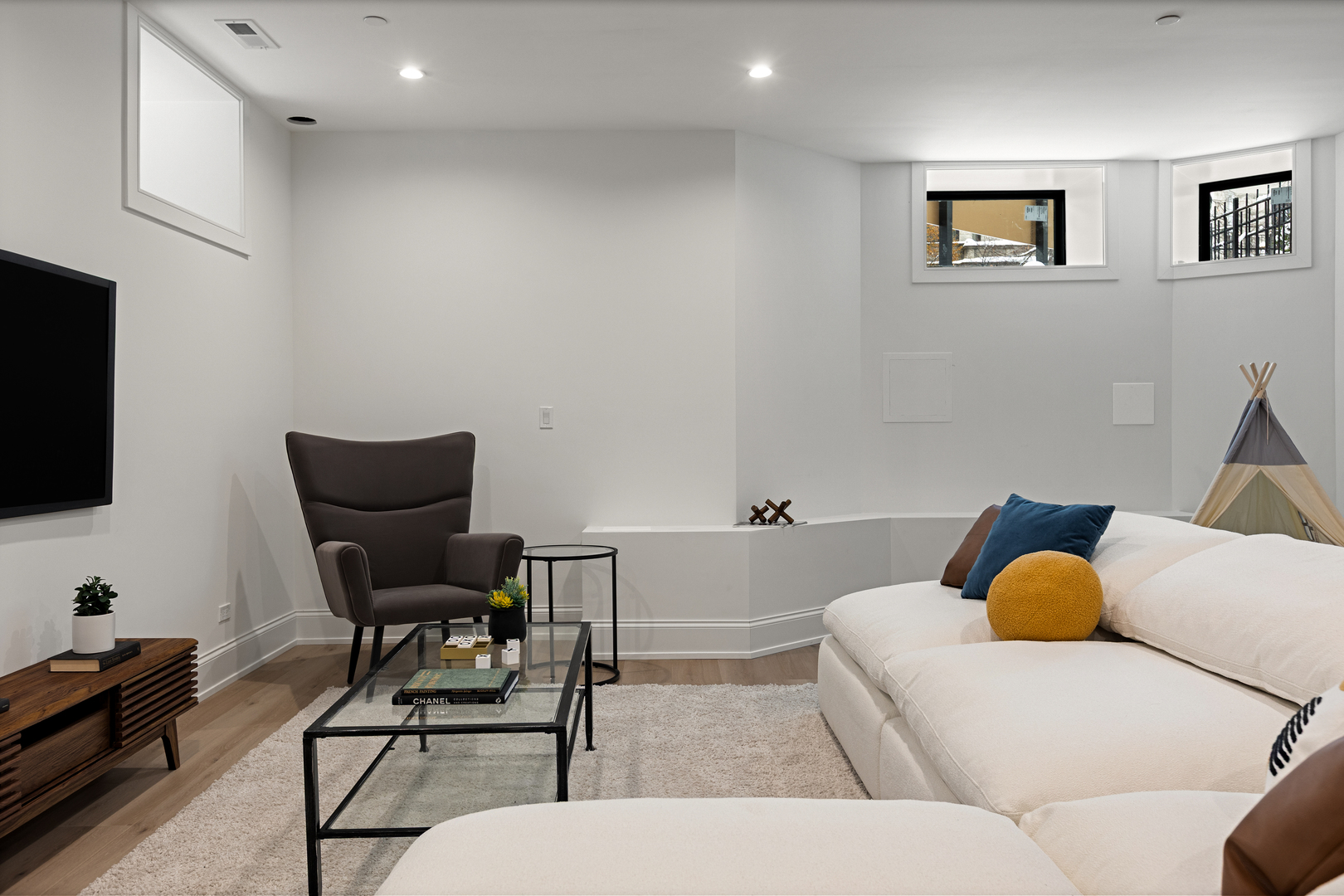 3711 North Magnolia Avenue Chicago, IL 60613 - Photo 45 of 64