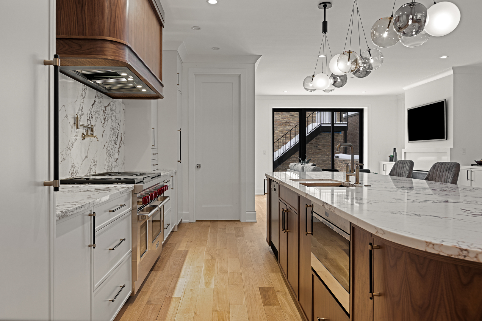 3711 North Magnolia Avenue Chicago, IL 60613 - Photo 8 of 64