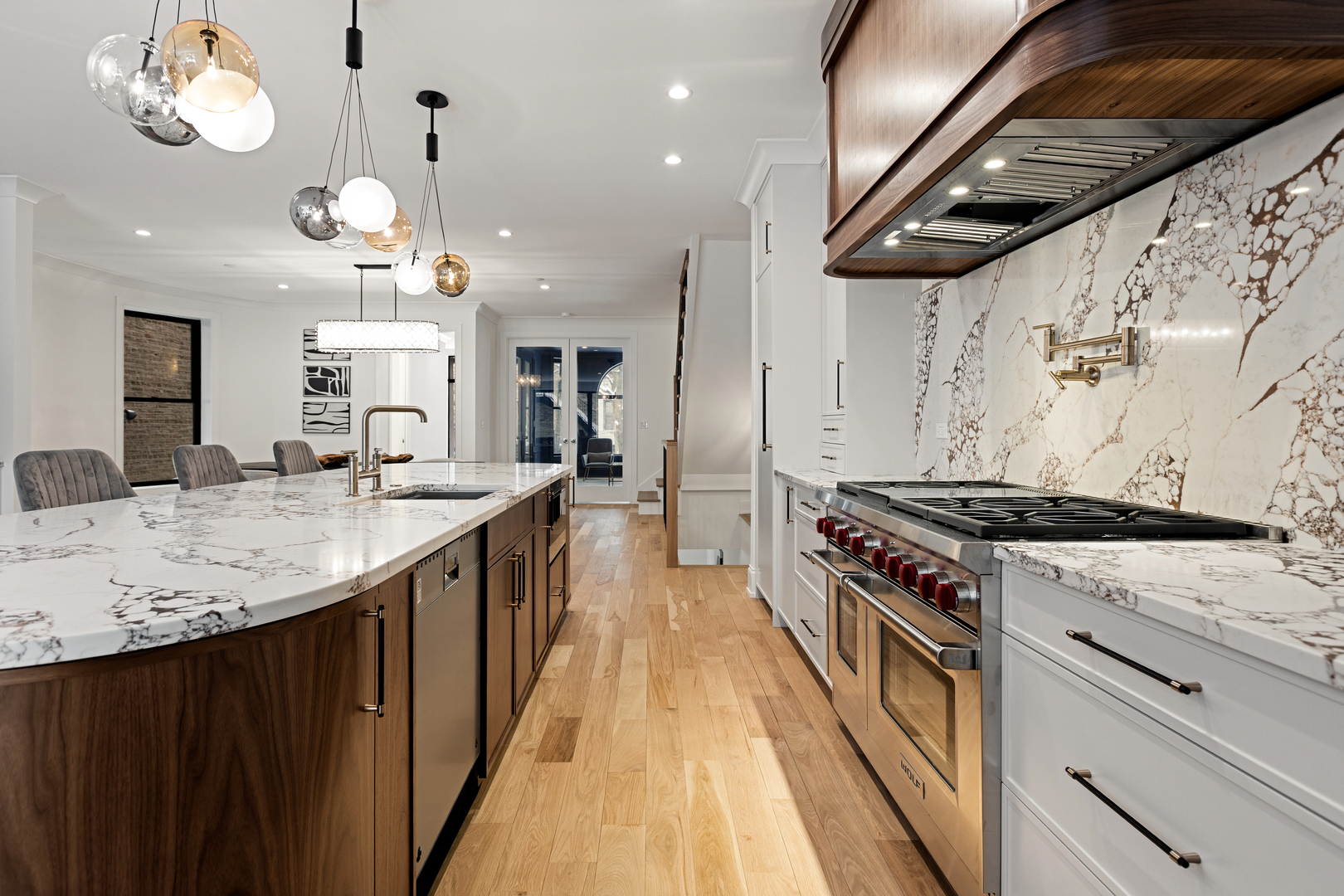 3711 North Magnolia Avenue Chicago, IL 60613 - Photo 9 of 64