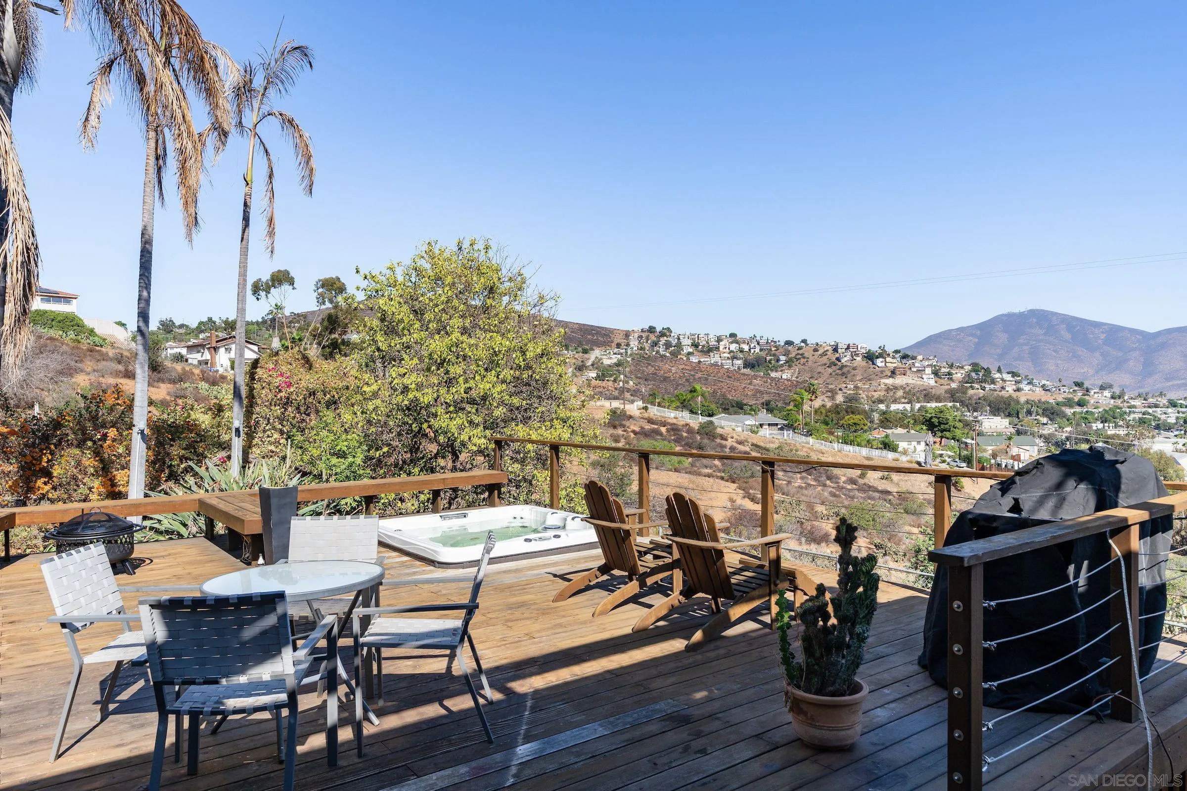 1659 Helix Street Spring Valley, CA 91977 - Photo 3 of 17 Gallery Image 3