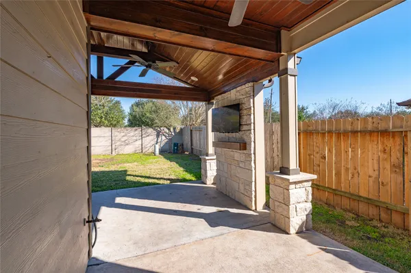 $335,000 | 6719 Strawberry Brook Lane, Dickinson, TX 77539