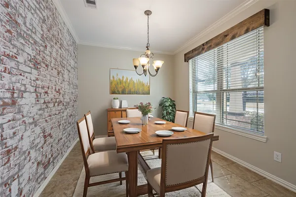 $335,000 | 6719 Strawberry Brook Lane, Dickinson, TX 77539