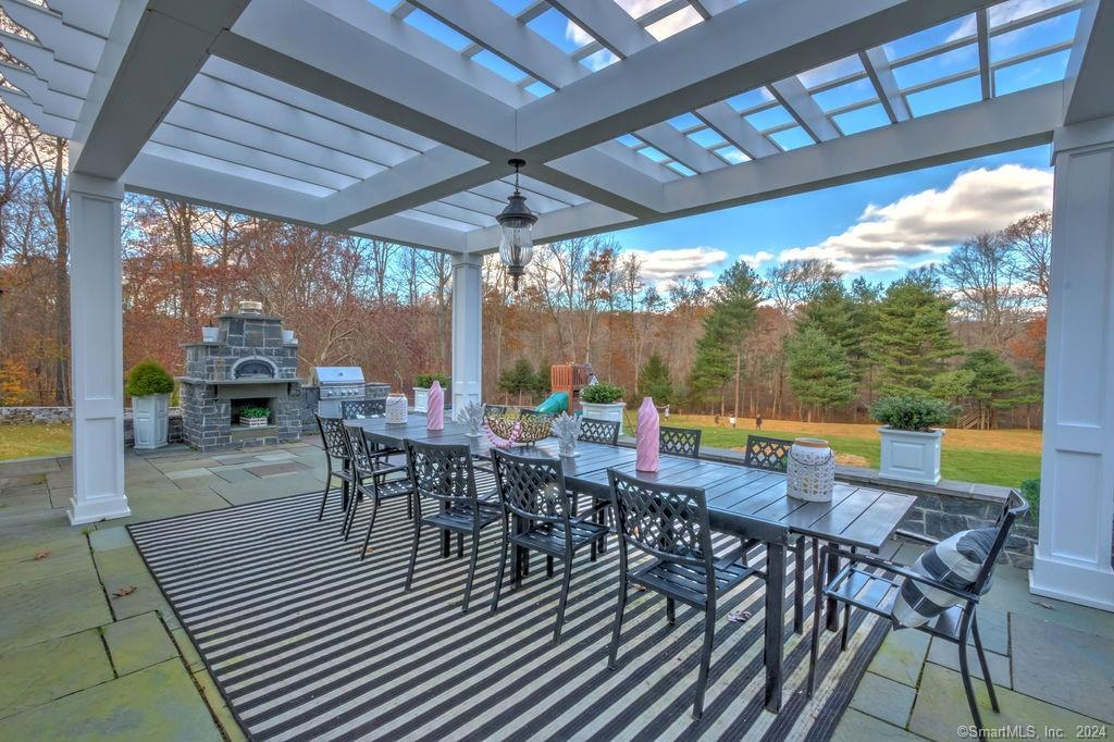 8 Jacob Lane, Killingworth, CT 06419 Compass